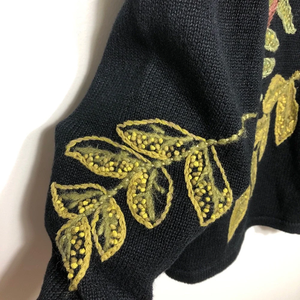 Tiara Embroidered Zip Cardigan Leaf Design Black Size M - Picture 7 of 7